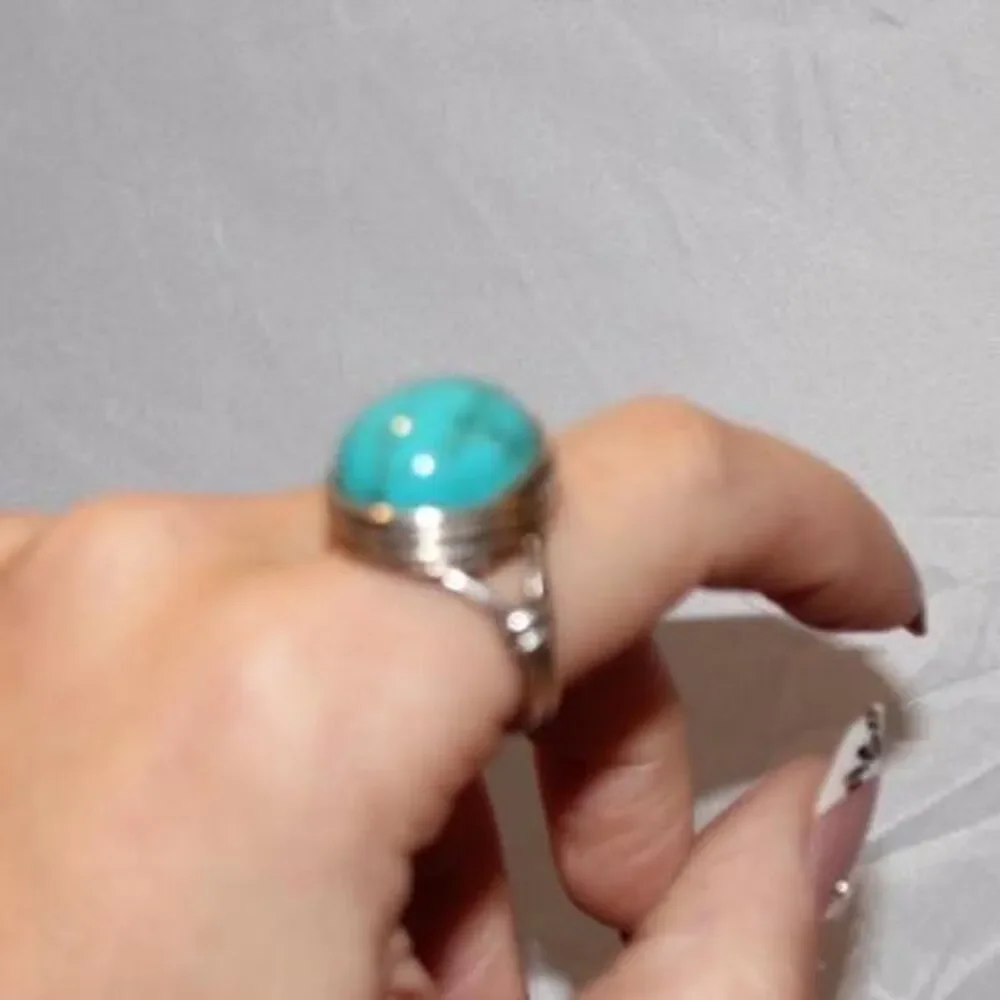 Unbranded Women's Silver and Blue Jewellery
